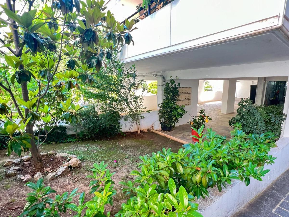 Cozy Fairytal Garden Apartment, Family Friendly, Free Parking, 15 Min To Airport Atena Exterior foto