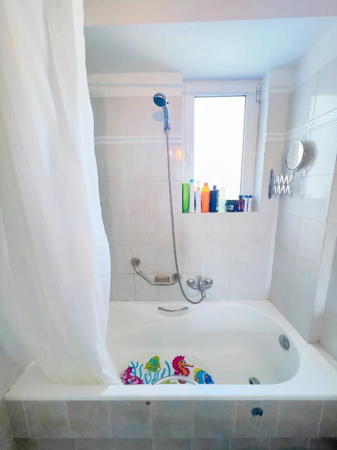Cozy Fairytal Garden Apartment, Family Friendly, Free Parking, 15 Min To Airport Atena Exterior foto