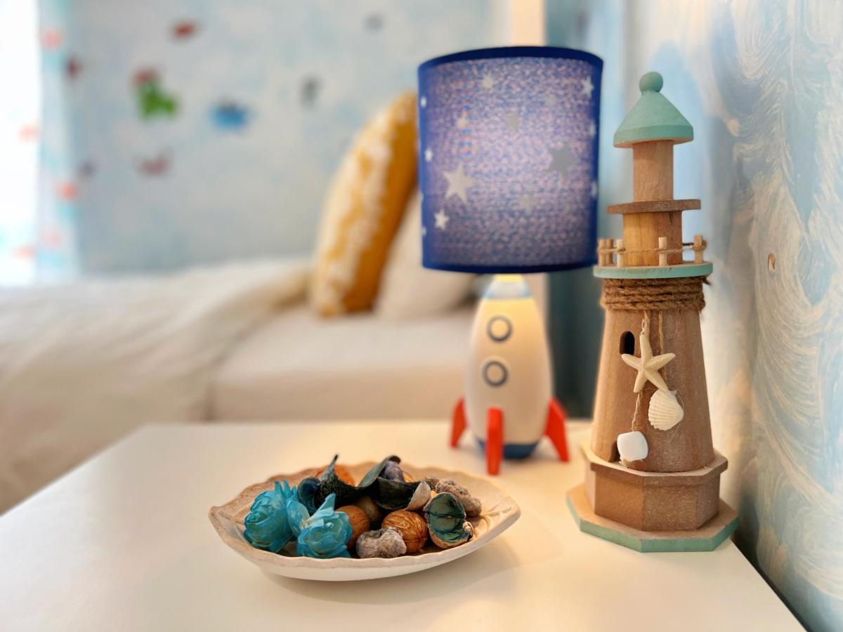 Cozy Fairytal Garden Apartment, Family Friendly, Free Parking, 15 Min To Airport Atena Exterior foto