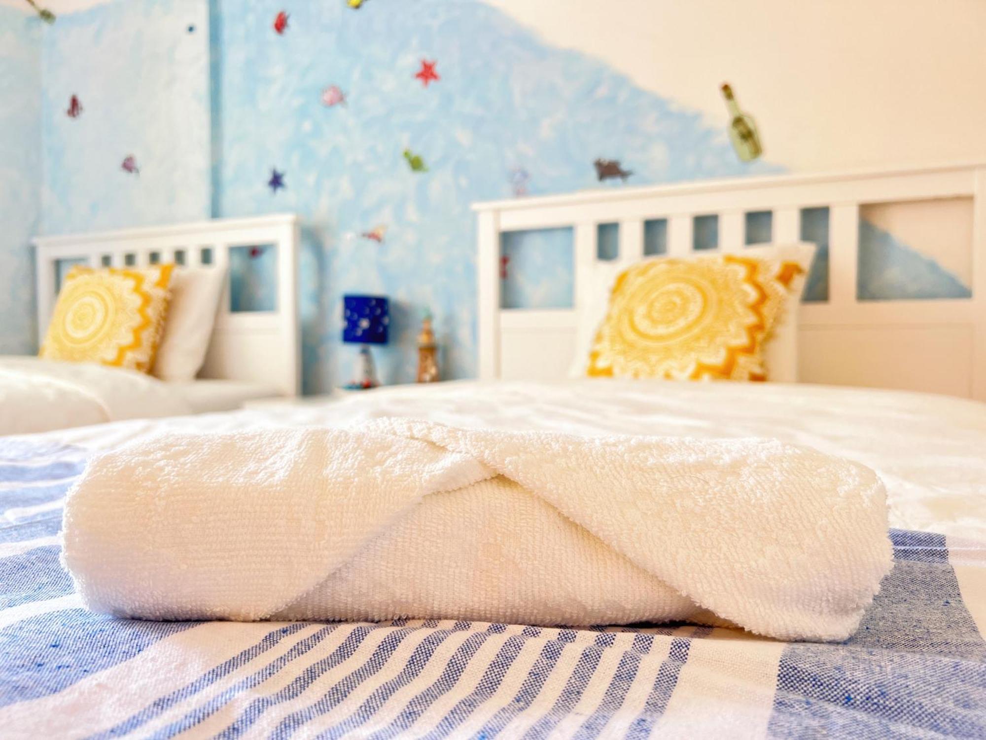 Cozy Fairytal Garden Apartment, Family Friendly, Free Parking, 15 Min To Airport Atena Exterior foto