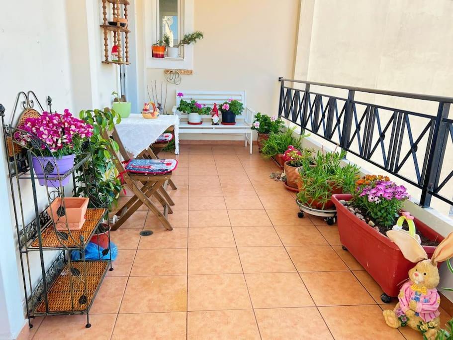 Cozy Fairytal Garden Apartment, Family Friendly, Free Parking, 15 Min To Airport Atena Exterior foto