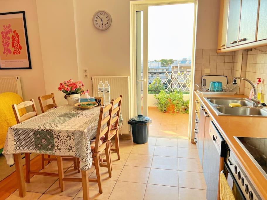 Cozy Fairytal Garden Apartment, Family Friendly, Free Parking, 15 Min To Airport Atena Exterior foto